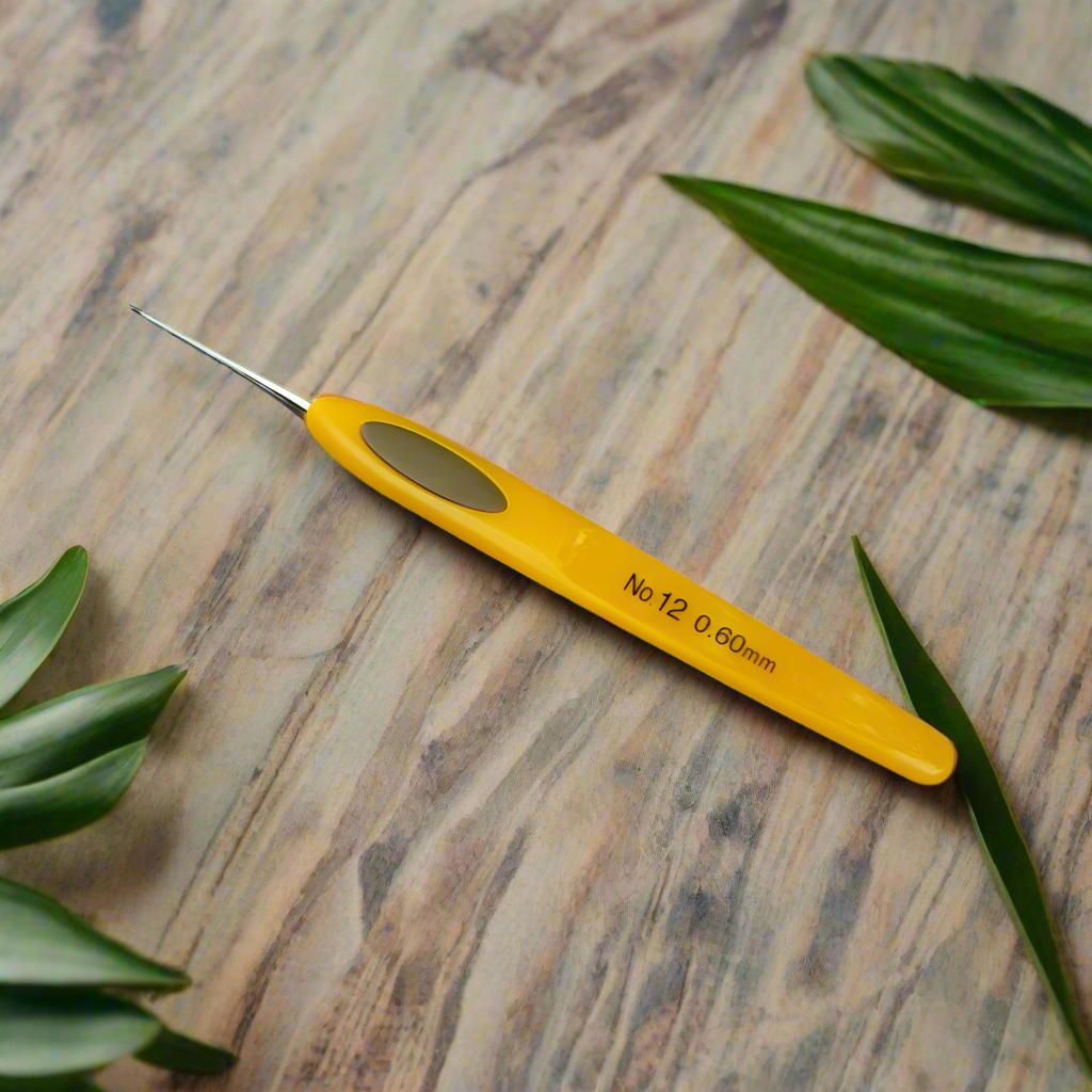 Clover Japanese Crochet Hook (0.6mm & 0.75mm) – Roots of Shiva