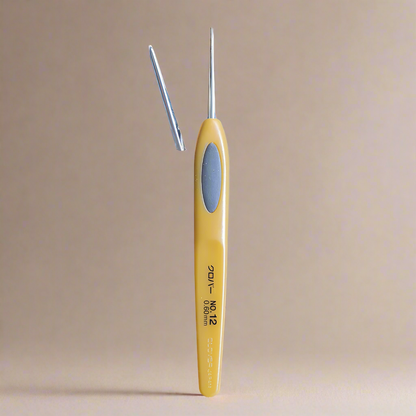Clover Japanese Crochet Hook (0.6mm & 0.75mm)